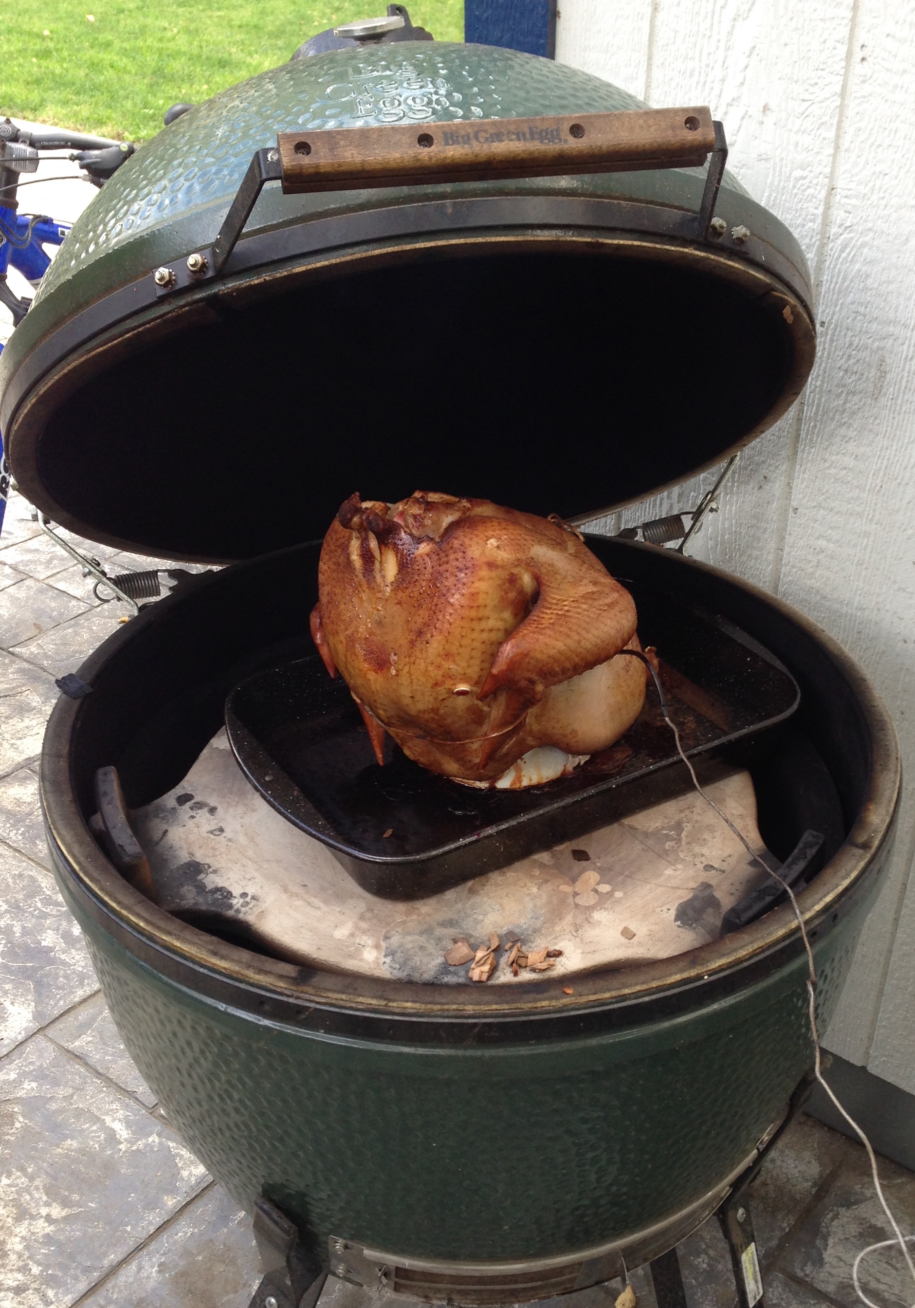 Cooking a turkey on the cheap big green egg